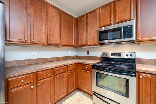 Building Photo - 5212 Nuthall Dr