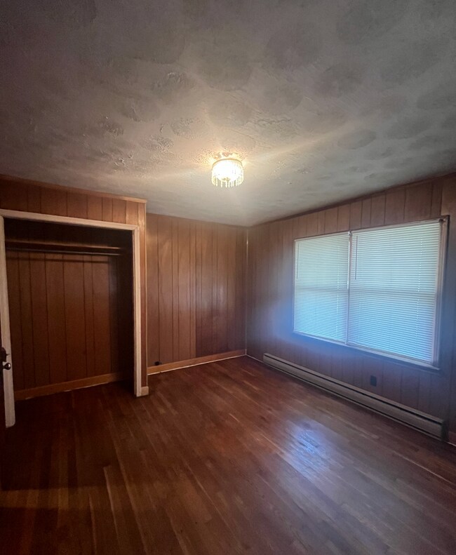 Building Photo - 533 Edw
