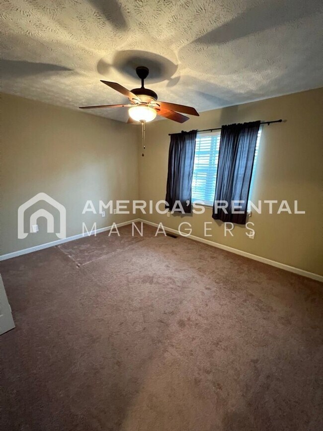 Building Photo - Home for rent in Lincoln!!! View with 48 Hours Notice!