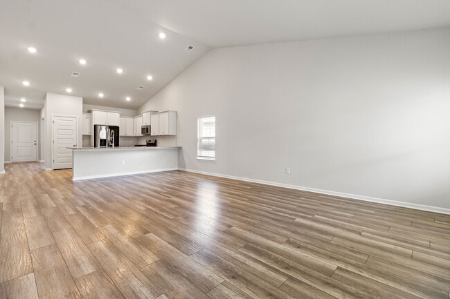 Building Photo - Empyrean Home