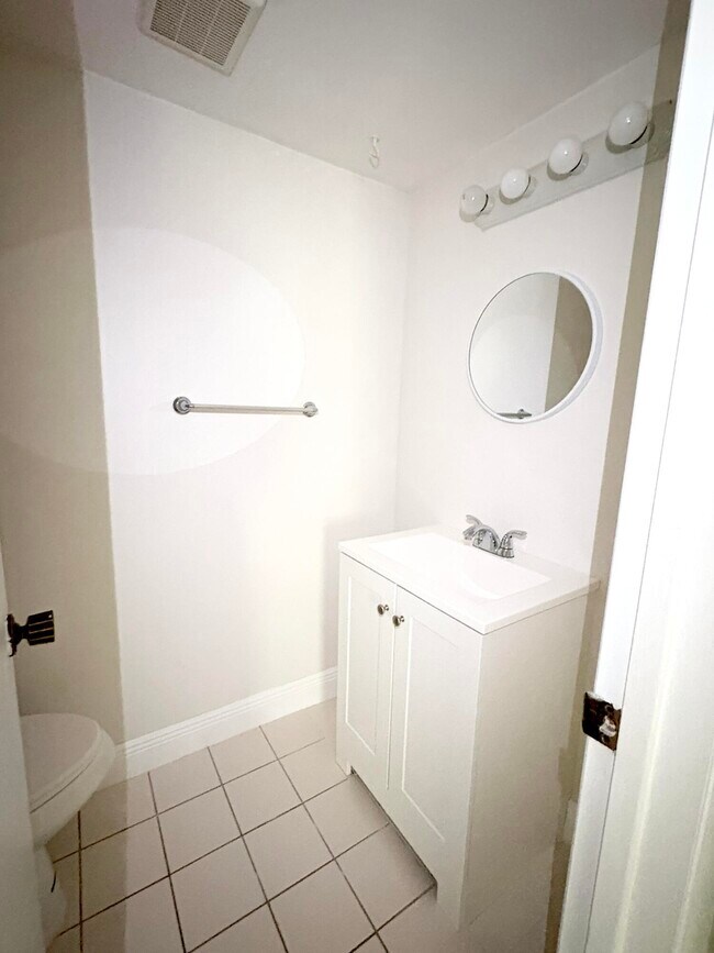 Building Photo - 3626 La Mar Ct
