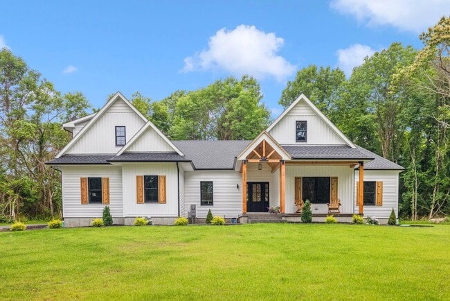 Building Photo - 1332 S Rd