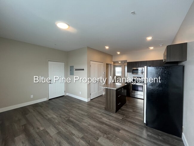 Building Photo - 591 Turin Way