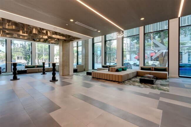 Building Photo - 1211 Caroline St