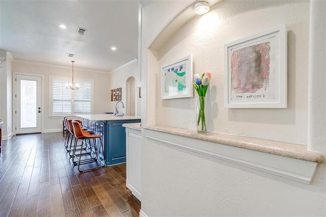 Building Photo - 306 Creekview Terrace