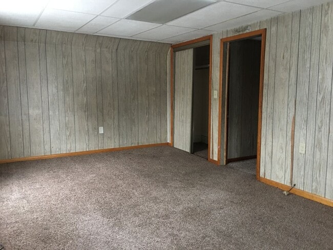 Building Photo - 611 Steward Ave