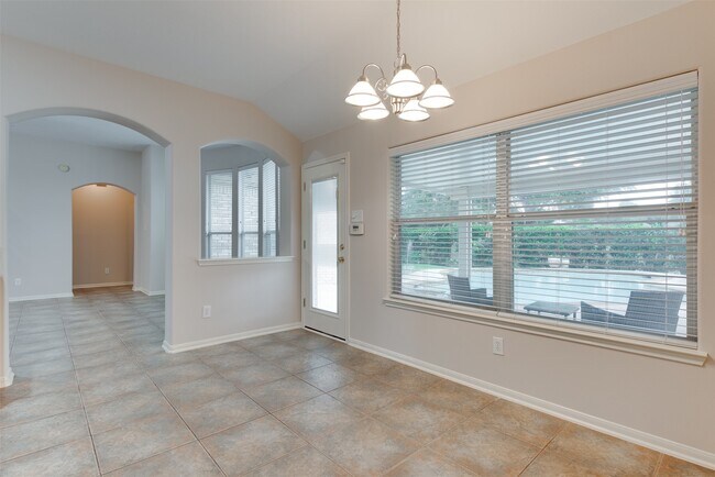 Building Photo - 1903 Blue Water Bay Dr