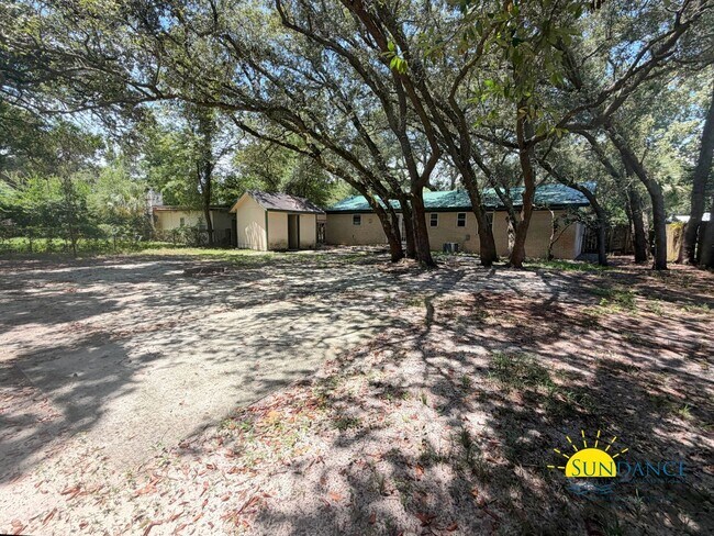 Building Photo - 210 Buck Dr NE