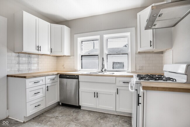 Building Photo - 207 N Hamilton Ave