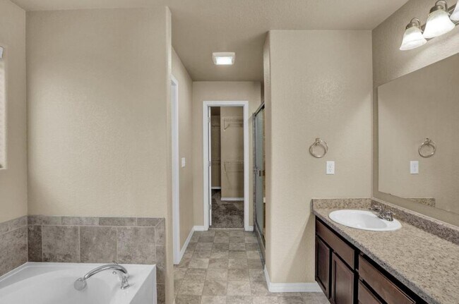 Building Photo - 6507 Donahue Drive