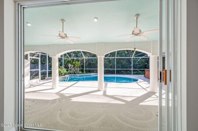 Building Photo - 174 Martesia Way