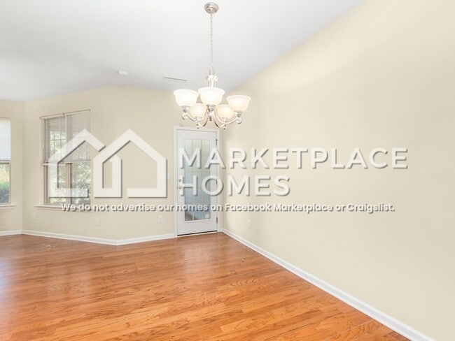 Building Photo - 533 Panorama Park Pl