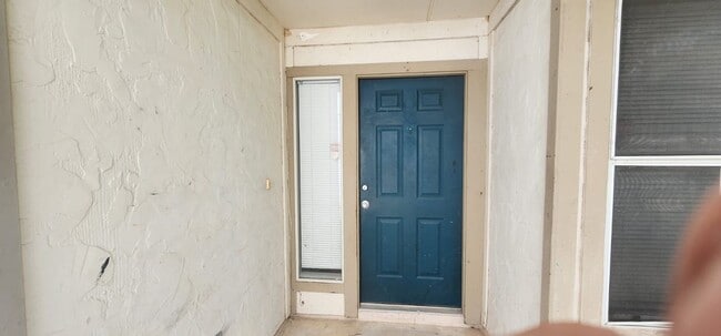 Building Photo - 1217 Armadillo Rd