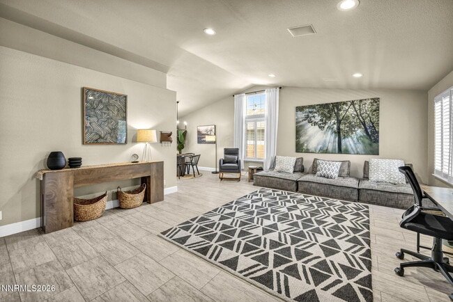 Building Photo - 5045 Pradera St