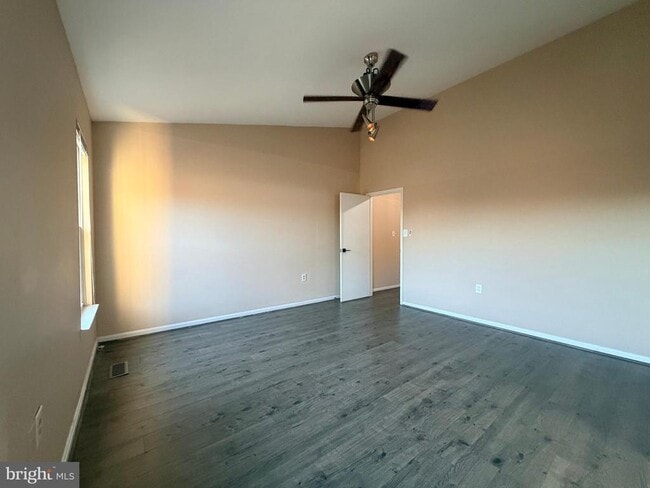 Building Photo - 203 Autumn Flower Ln