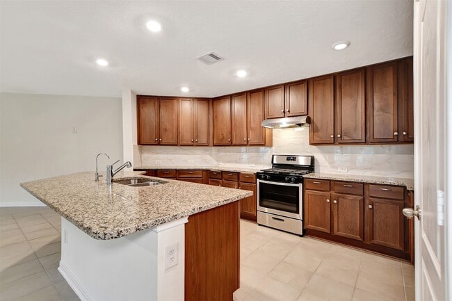 Building Photo - 9403 Castillo Ct