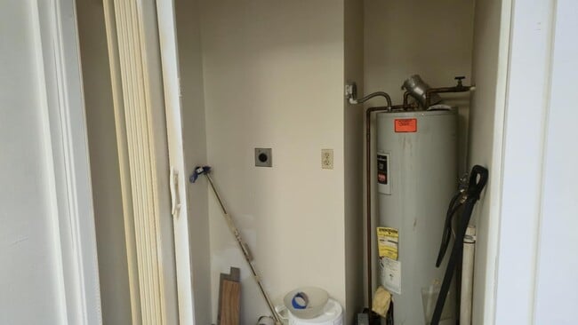 Building Photo - 1204 Washington St