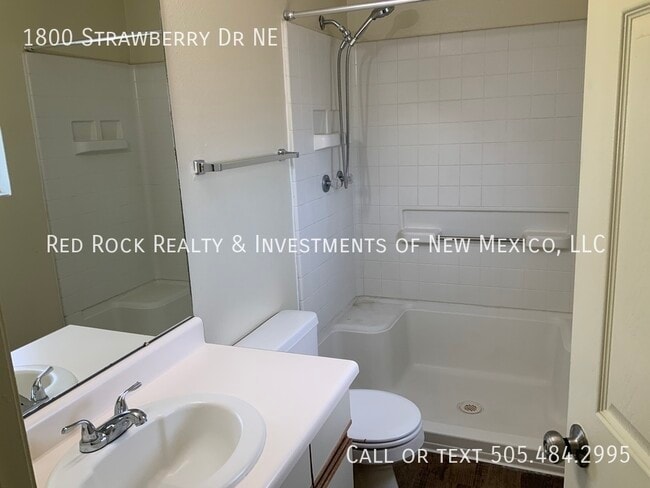 Building Photo - 1800 Strawberry Dr NE