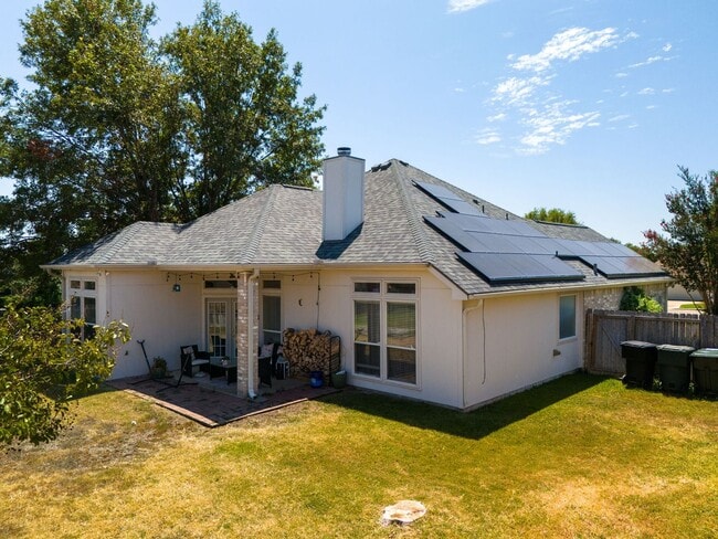 Building Photo - 804 Woodhollow Dr