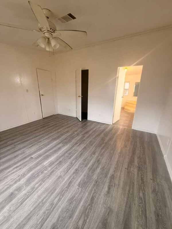 Building Photo - 430 Westchase St