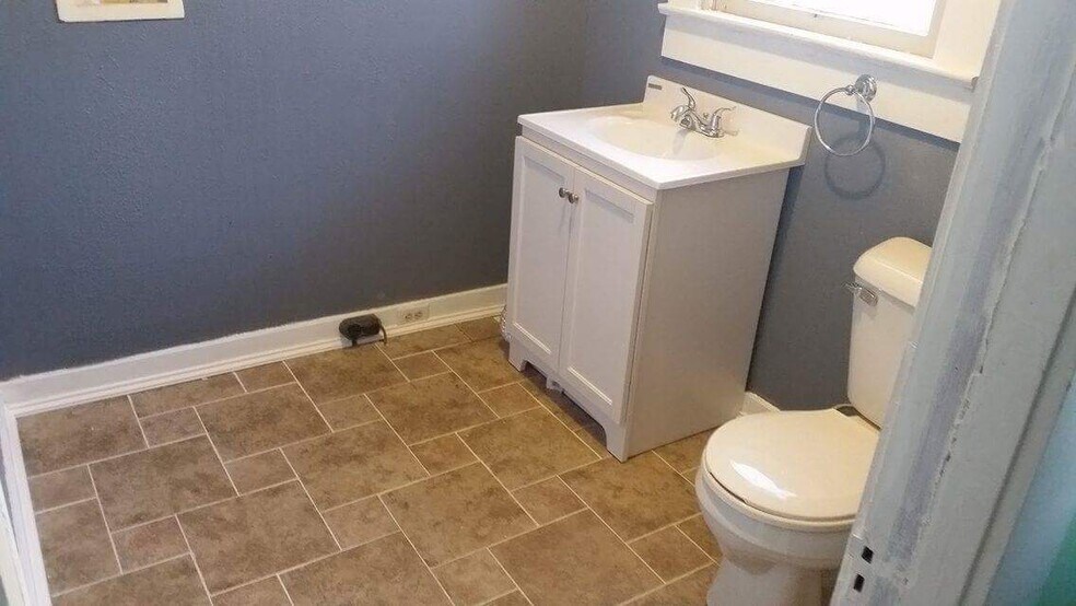 Primary Photo - 701 runnion ave