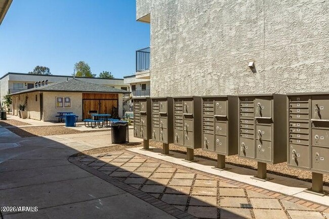 Building Photo - 18202 N Cave Creek Rd