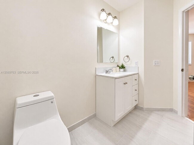 Building Photo - 130 SW 109th Ave