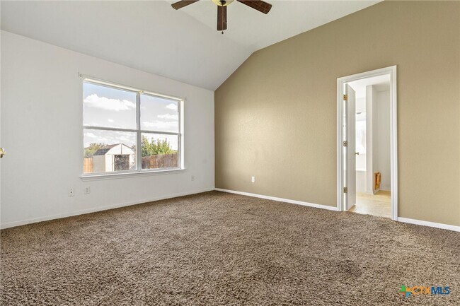 Building Photo - 3504 Saul Dr