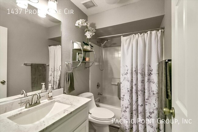 Building Photo - 1437 Promenade Cir