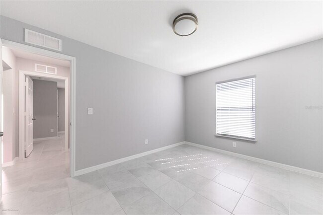 Building Photo - 25583 Deep Creek Blvd