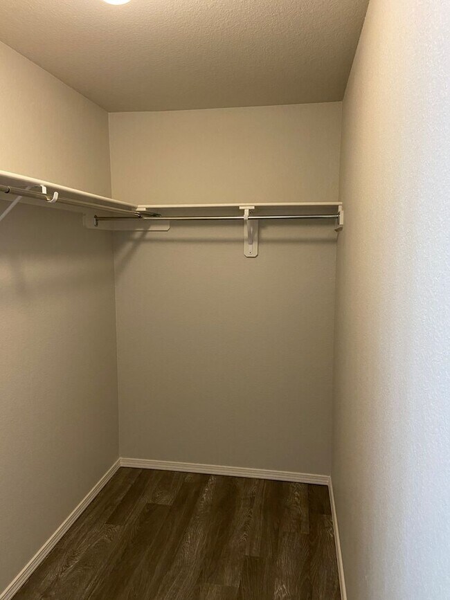 Building Photo - Available Now | Spacious 3 Bedroom, 2 Bathroom Home in Conrad Court