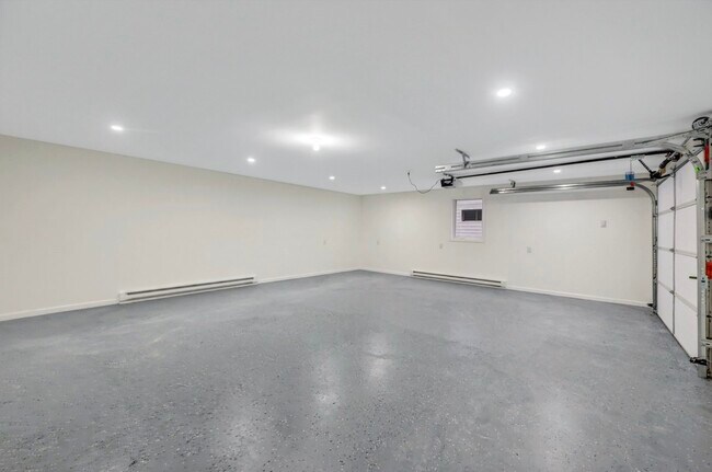 Building Photo - 752 Toll Rd