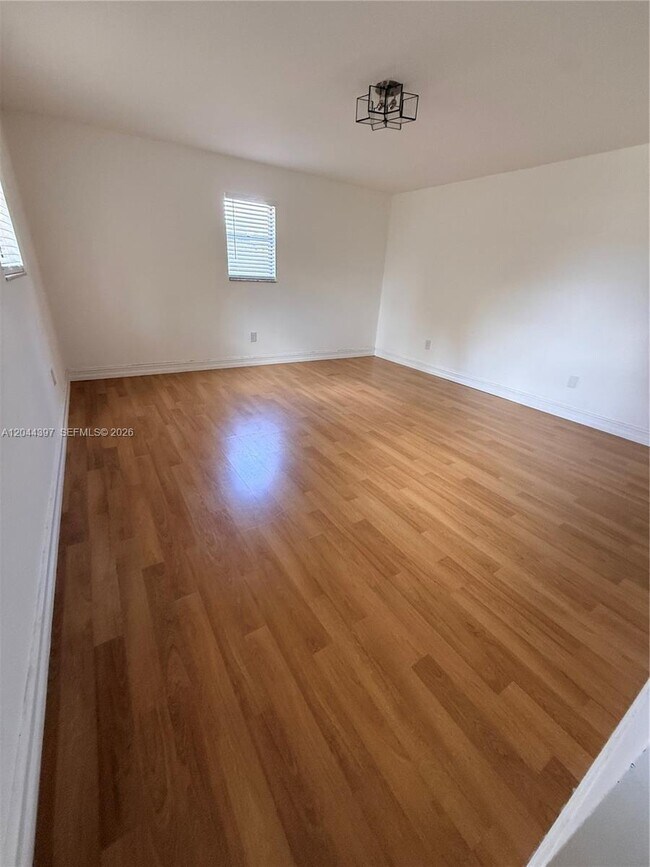 Building Photo - 20501 SW 50th Pl
