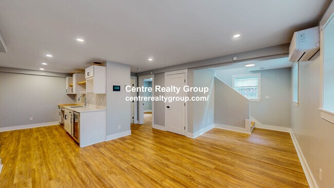 Building Photo - 132 Sherman St