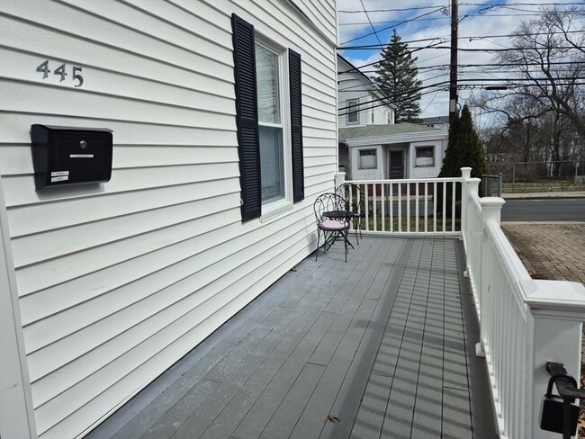 Building Photo - 445 Beech St