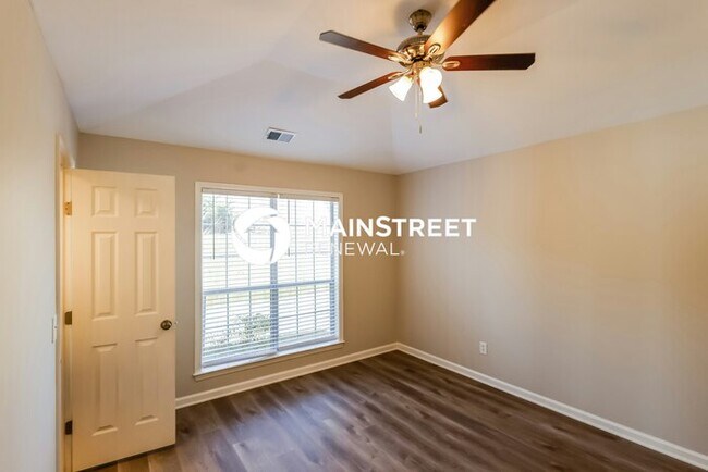 Building Photo - 3 Bedroom Pet-Friendly Home in PELHAM, AL with Main Street Renewal