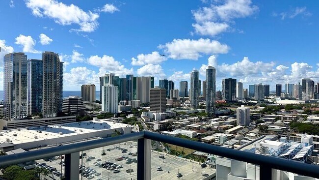 Building Photo - 1500 Rycroft St