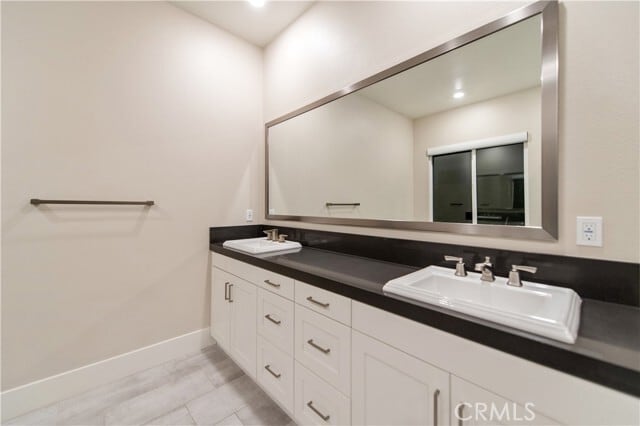 Building Photo - 55 Crater