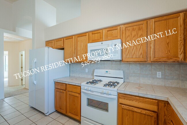 Building Photo - 11174 N Sand Pointe Dr
