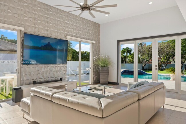 Building Photo - 13815 SW 38th St