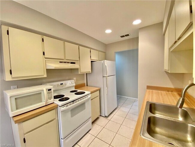 Building Photo - 13128 Langton Ct