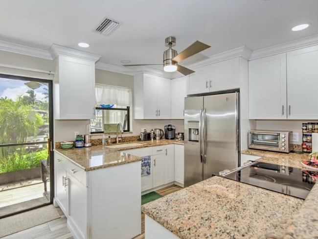 Building Photo - 4803 SW Santa Barbara Ct