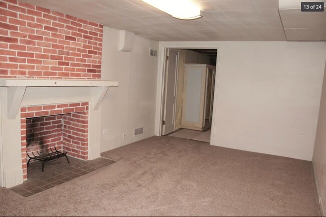 Building Photo - 2585 S Logan St