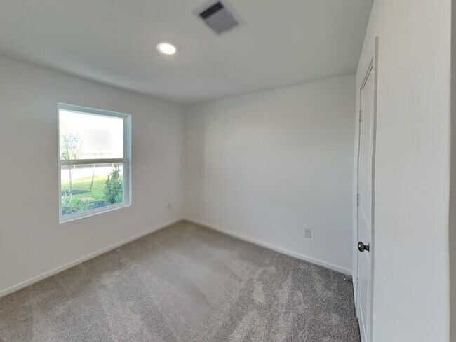 Building Photo - 417 Texas Pecan Dr