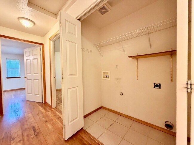 Building Photo - RD T 13-508 , 23-898