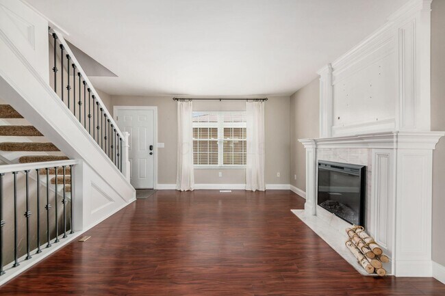 Building Photo - 5052 Stoneybrook Blvd