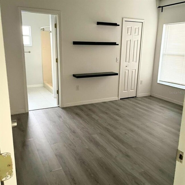 Building Photo - 1051 Dudley Dr