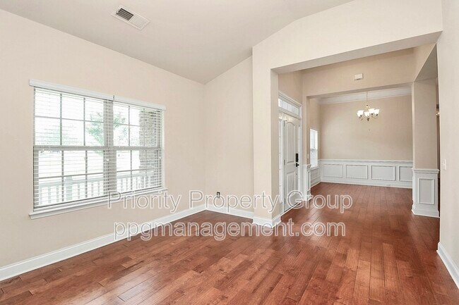 Building Photo - 141 Tall Fern Lp