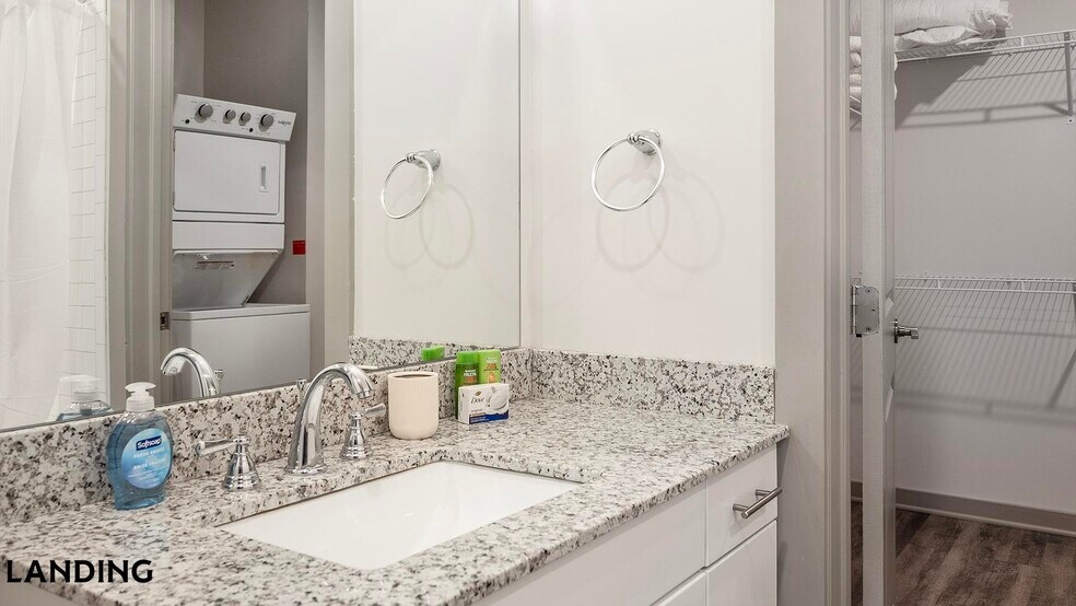 Building Photo - 2165 Nolensville Pk