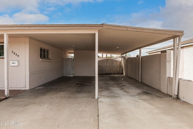 Building Photo - 5620 N 19th Ave